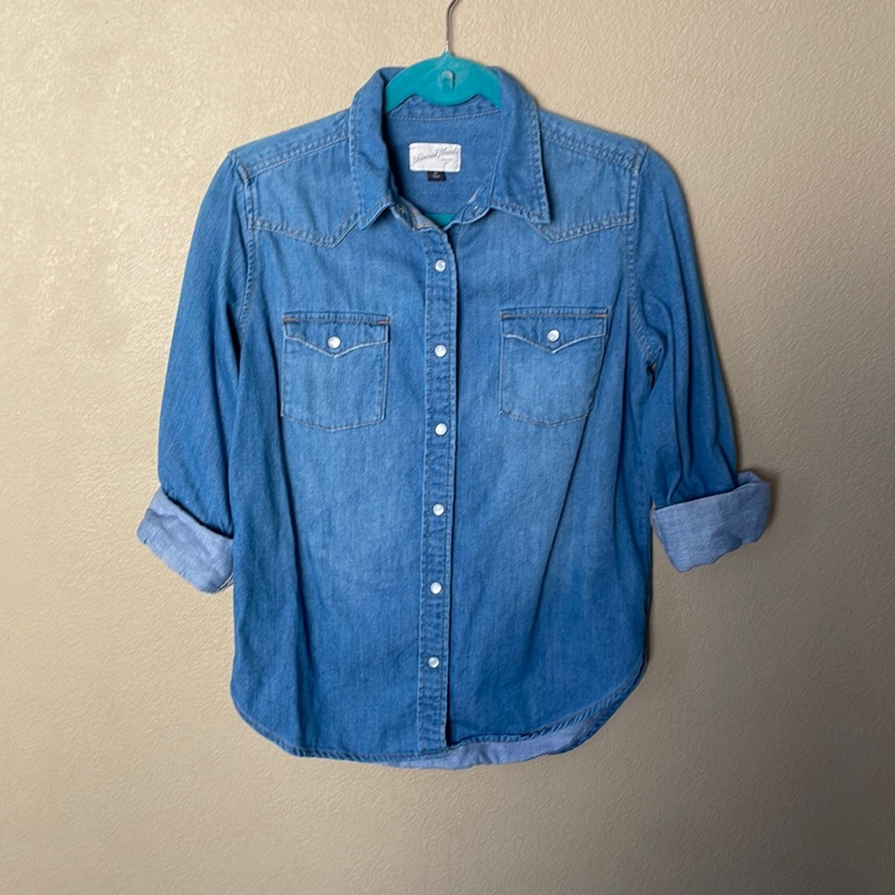 Universal Thread Top
